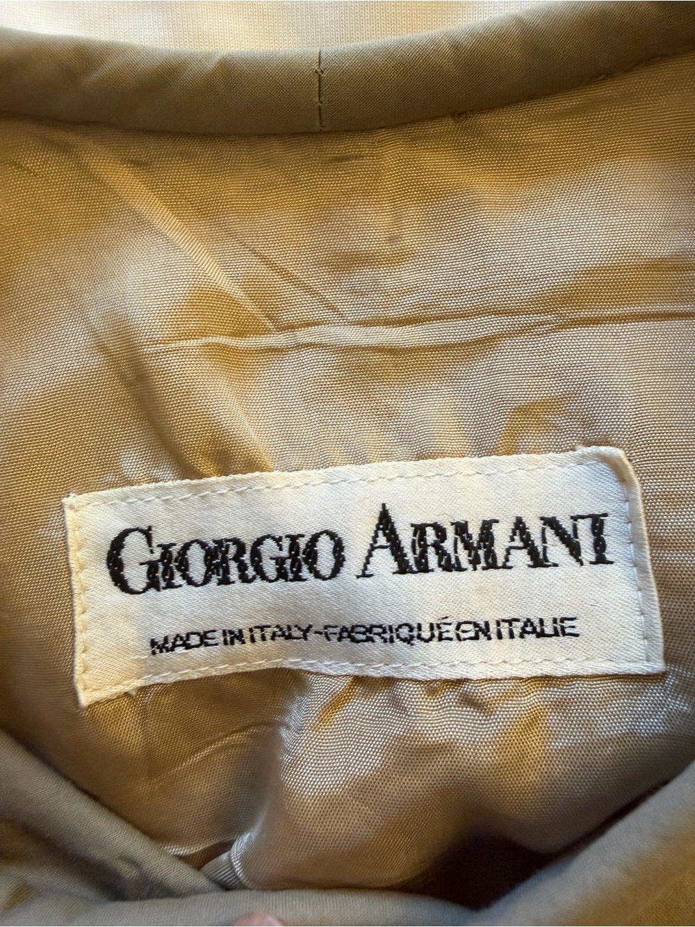 Giorgio Armani Two-Tone Khaki and Cream Lightweight Jacket - Picture 3 of 12